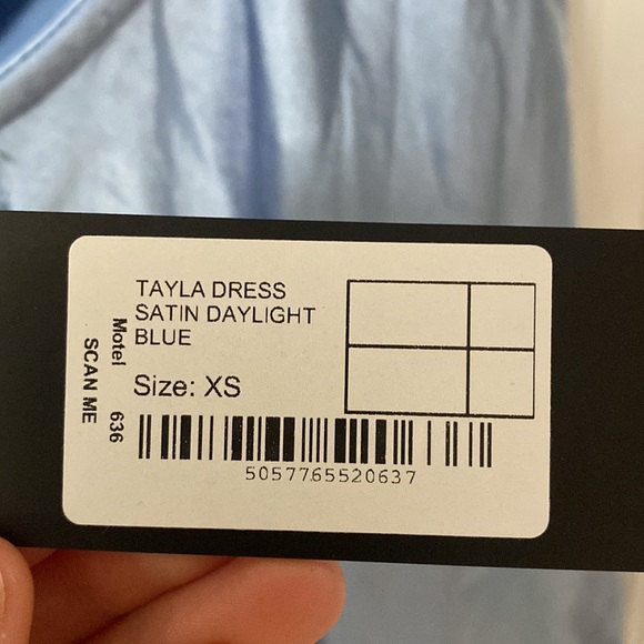 TAYLA MINI DRESS IN SATIN DAYLIGHT BLUE - Picture 6 of 7